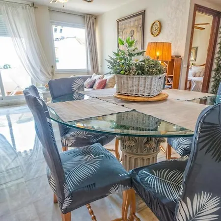 Apartment Silvia - Coastal Refuge Near The Beach *